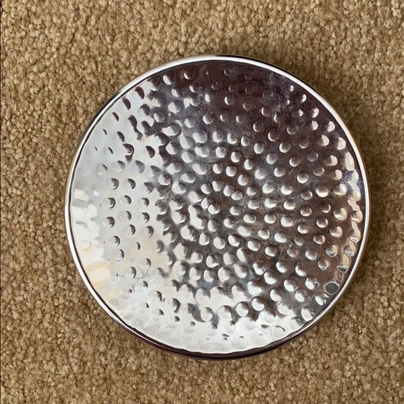 Beautiful silver hammered candle holders - Picture 2 of 3